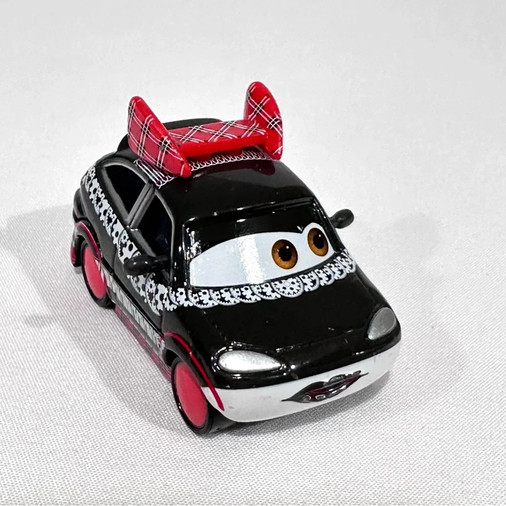 Disney Cars 2 Shigeko, Okuni, Chisaki Tokyo Party Set